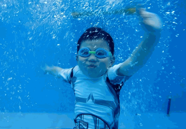 熊小米儿童游泳乐园